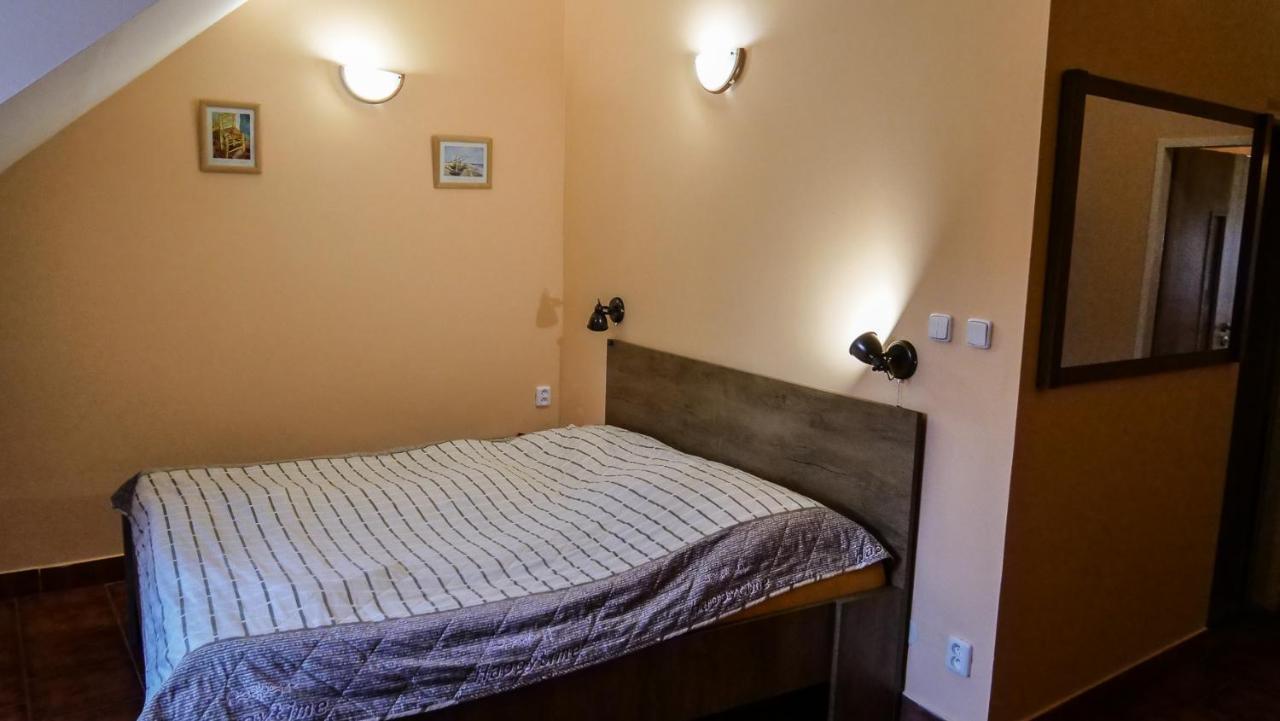 Penzion Na Hradbach Louny Dış mekan fotoğraf