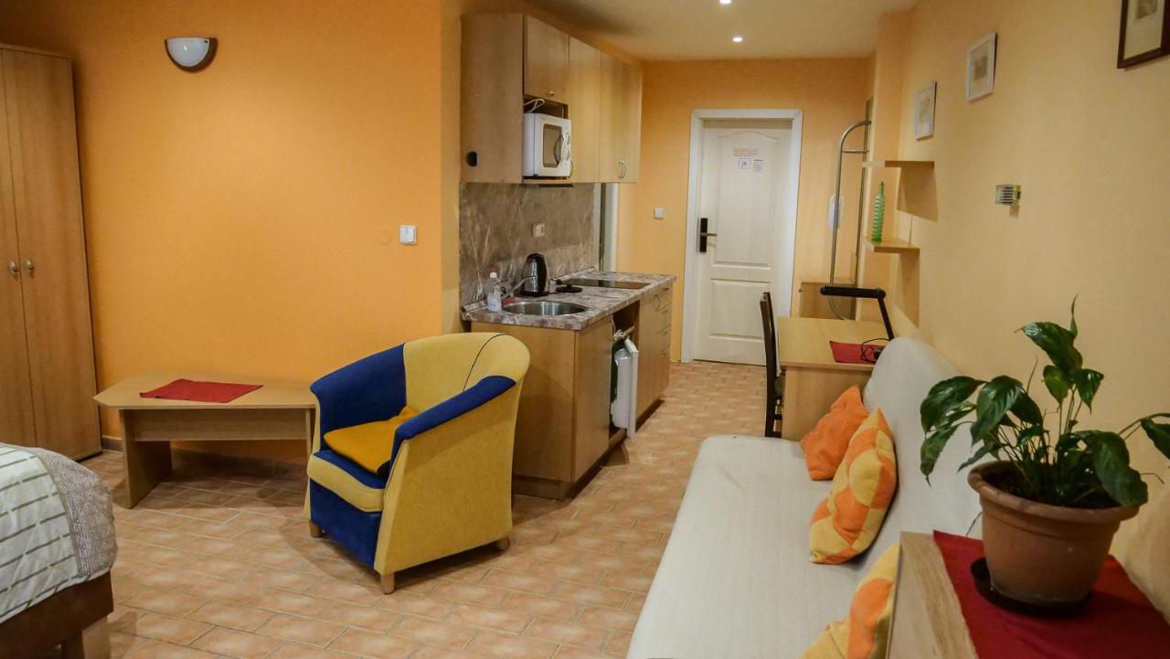 Penzion Na Hradbach Louny Dış mekan fotoğraf