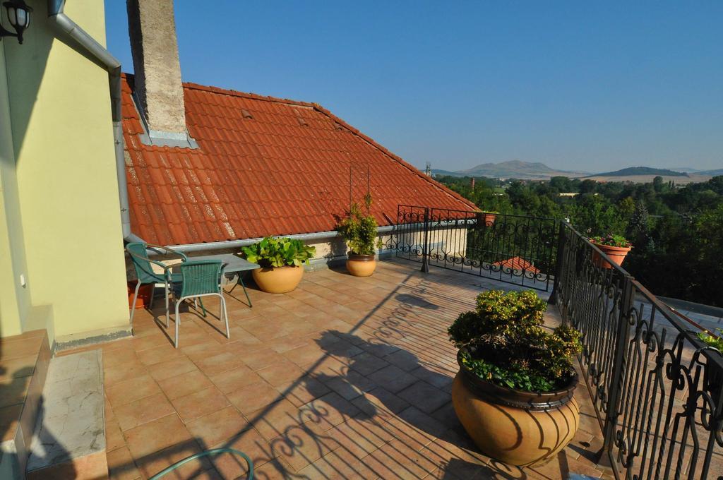 Penzion Na Hradbach Louny Dış mekan fotoğraf